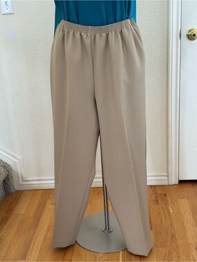Alfred Dunner Taupe Elastic-Waist Dress Pants